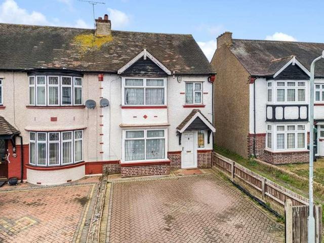 House for sale in Kings Farm, Hamerton