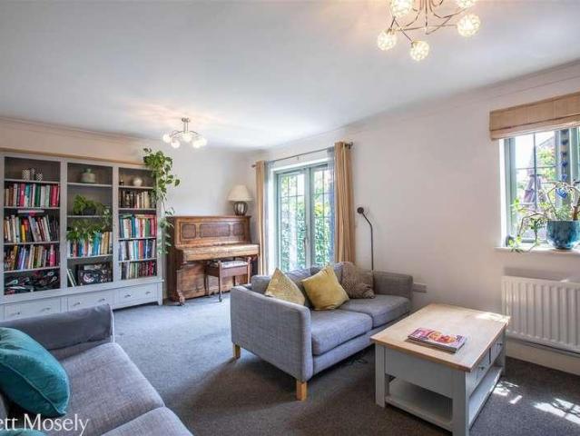 House for sale in The Butts, Kent