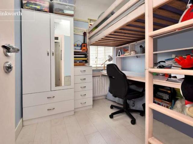 House for sale in Rosehill, Greater London