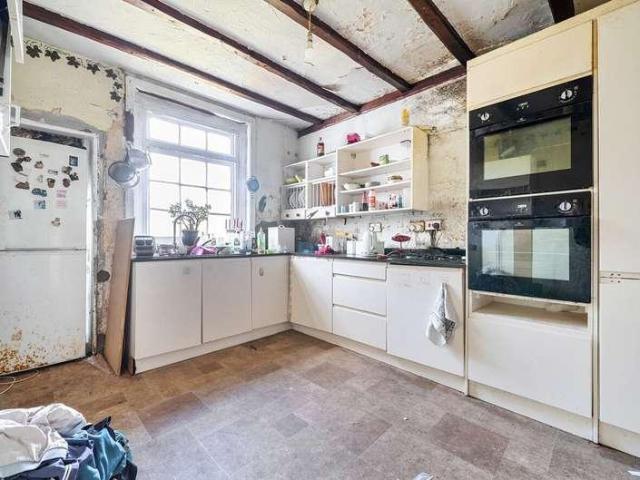 House for sale in Wealdstone, Greater London