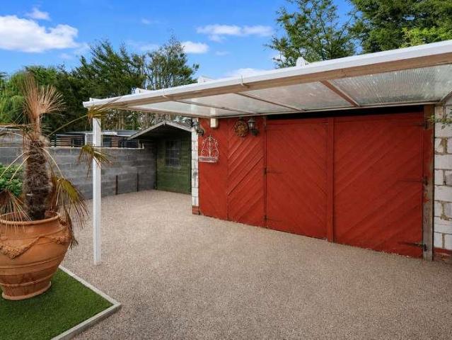 House for sale in London Borough of Havering, Greater London