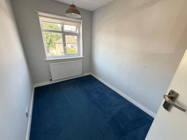 House for sale in Cottingley, West Yorkshire