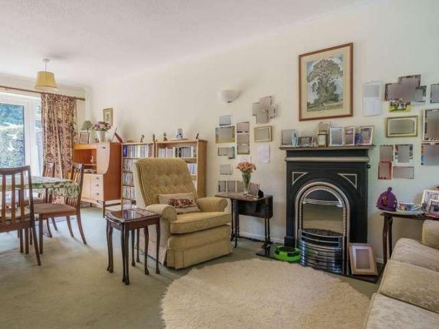 House for sale in Lightwater, Surrey Heath