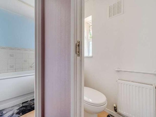House for sale in Maybury Estate, Woking