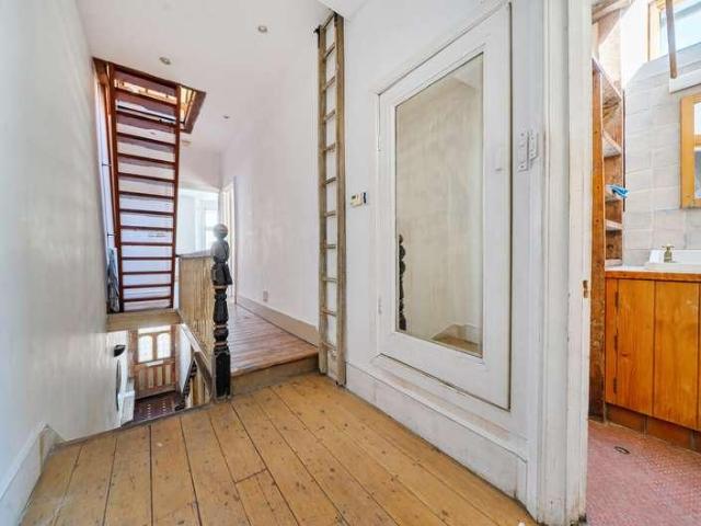 House for sale in Shepherd's Bush, Greater London