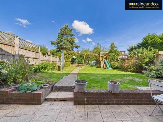 House for sale in Oakmere, Potters Bar