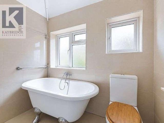 House for sale in West Ewell, Ewell