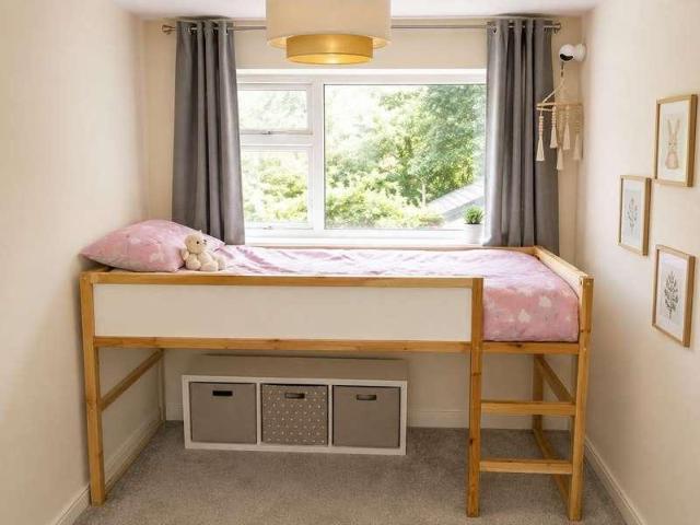 House for sale in Greenside, Macclesfield