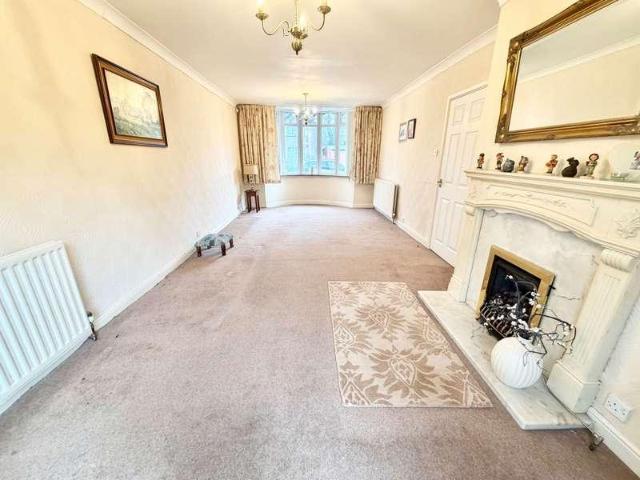 House for sale in Pensnett, West Midlands