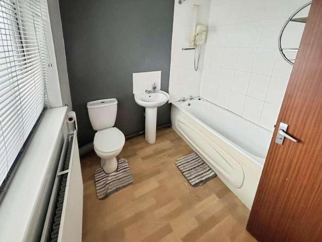 House for sale in Capel, Felinfoel