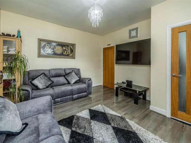 House for sale in Thornton Lodge, Huddersfield
