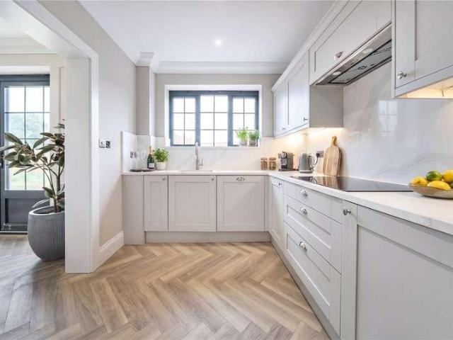 House for sale in Tyttenhanger, Five Acres