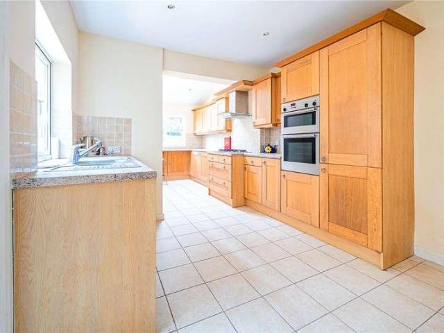 House for sale in Batchworth, Hertfordshire