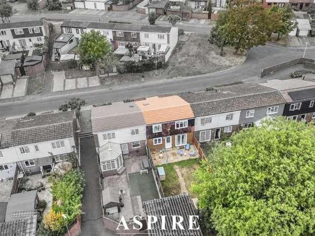 House for sale in Vange, Essex