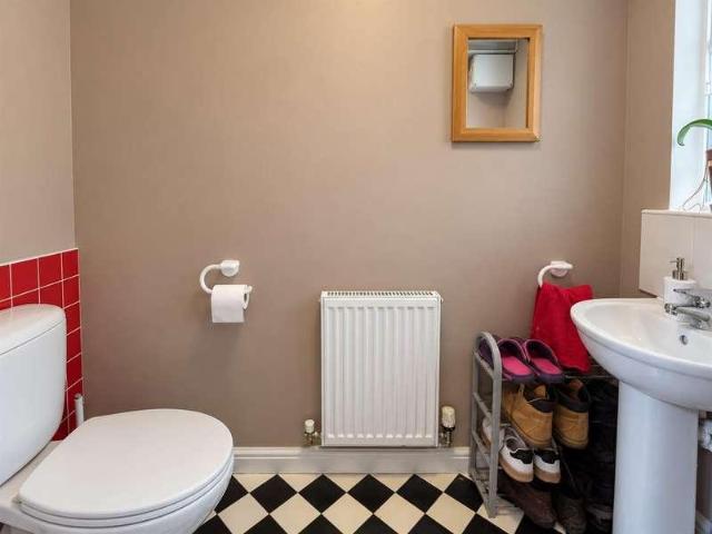 House for sale in Upperton, Eastbourne