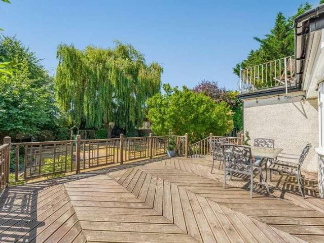 House for sale in Lower Halliford, Surrey