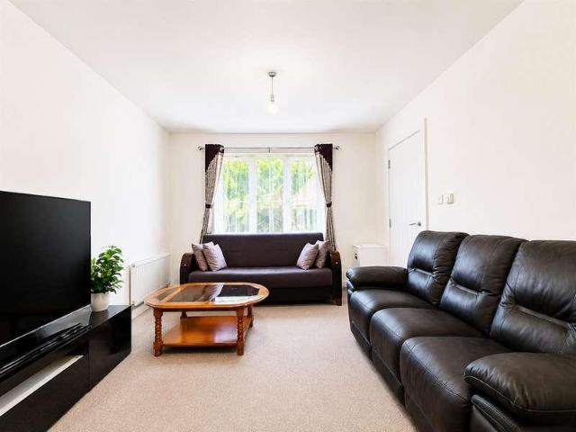 House for sale in Bourne End, Pouchen End