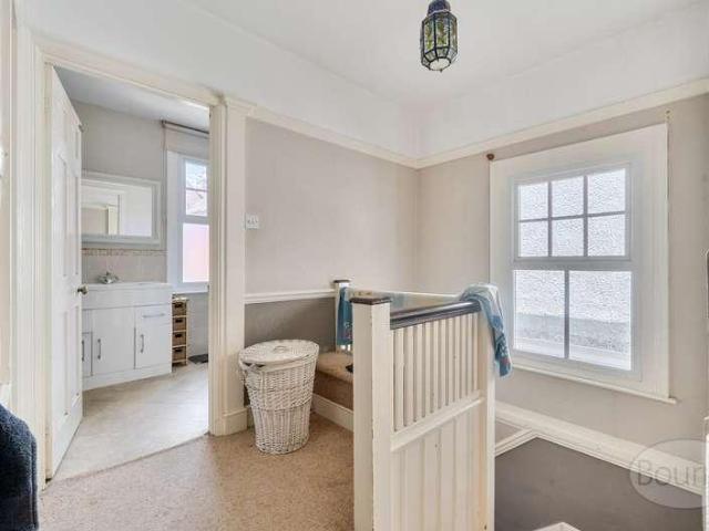 House for sale in Fole, Surrey