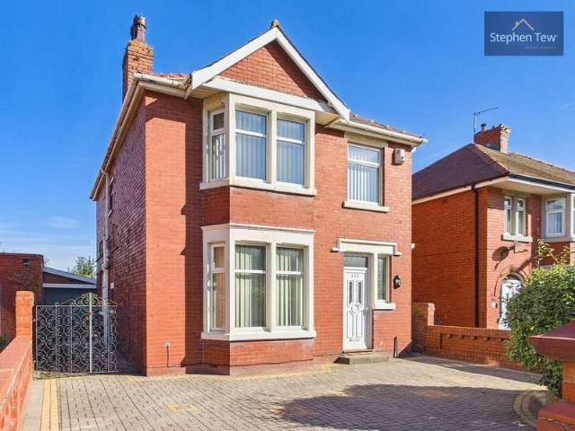 House for sale in Common Edge, Blackpool