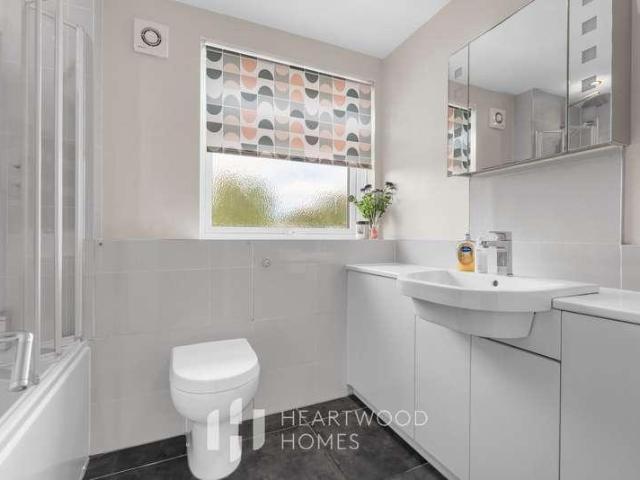 House for sale in St Albans, Five Acres