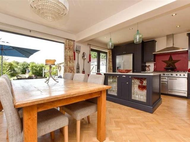 House for sale in Pachesham Park, Surrey