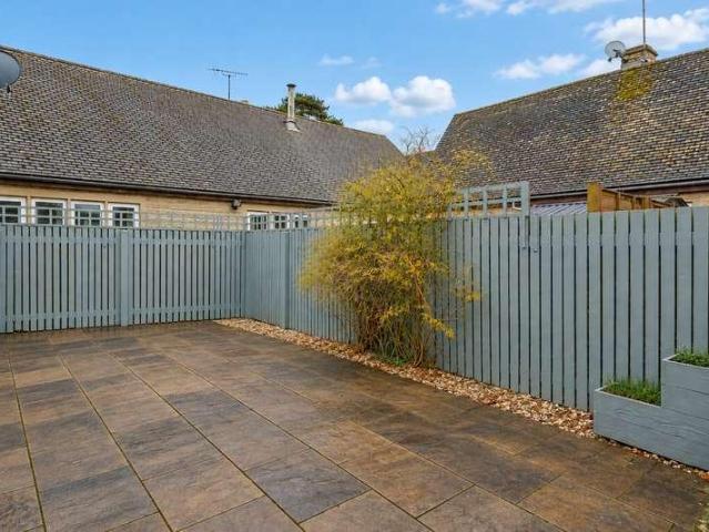 House for sale in Ampney Crucis, Cotswold