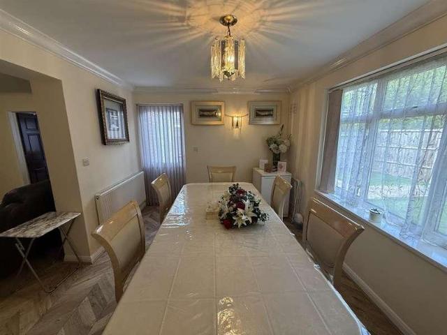 House for sale in Yeading, Greater London