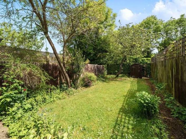 House for sale in Hatch End, Greater London