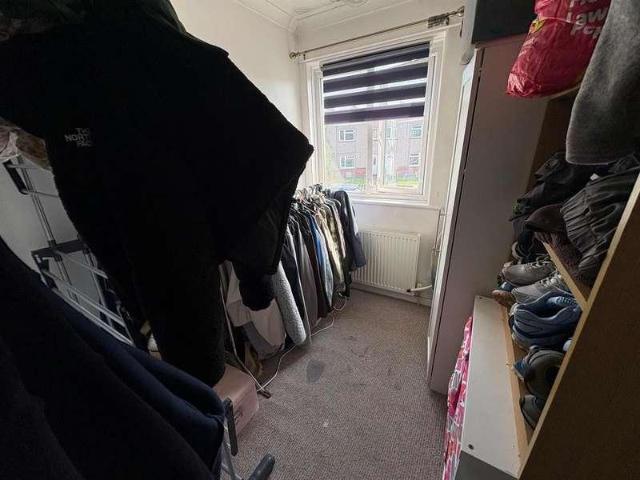House for sale in Birkenshaw Bottom, Birkenshaw