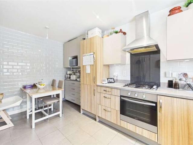 House for sale in Dee Park, Reading