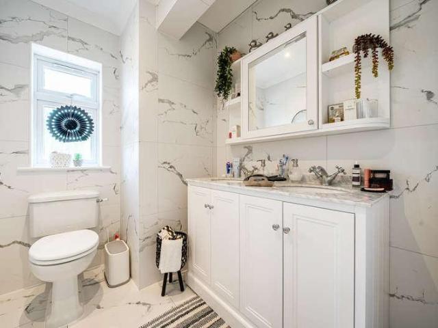 House for sale in Albany Park, Greater London