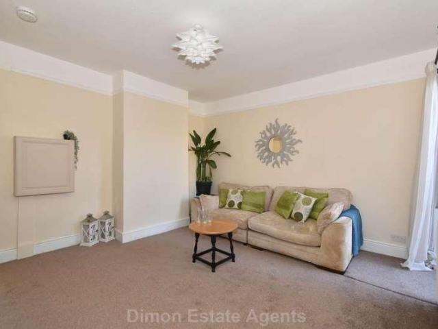 House for sale in Middlecroft, Hampshire