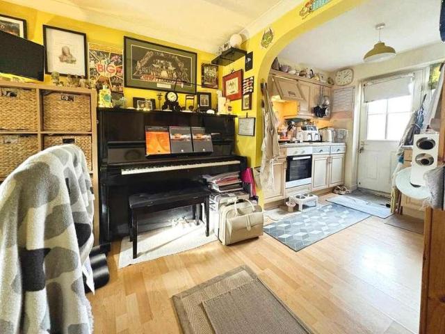 House for sale in Coldharbour, Fairford Leys