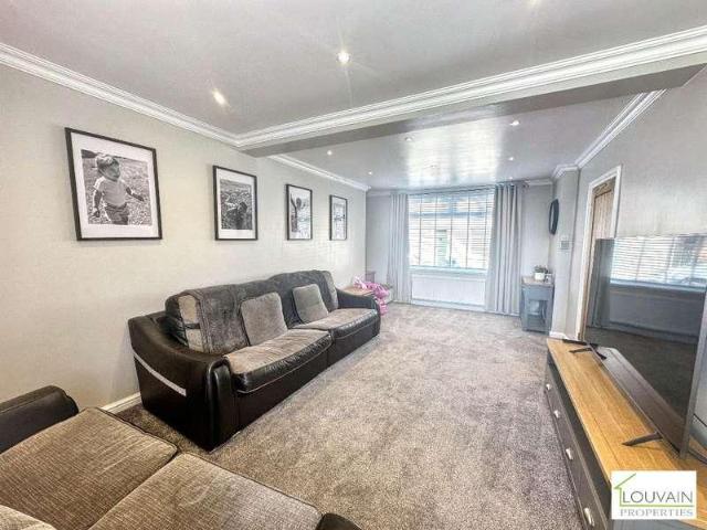 House for sale in Abertysswg, Wales