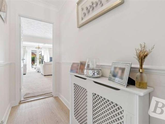 House for sale in Elm Park, Greater London