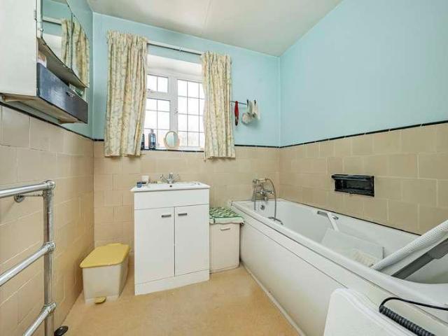 House for sale in Beaconsfield, Penn Bottom