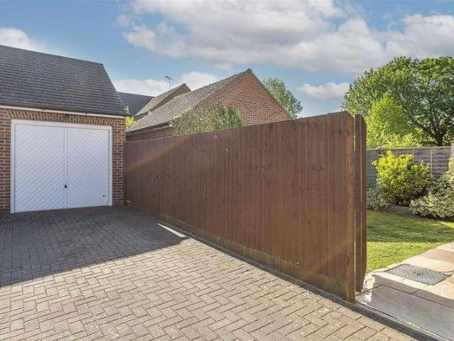 House for sale in St Albans, Nomansland