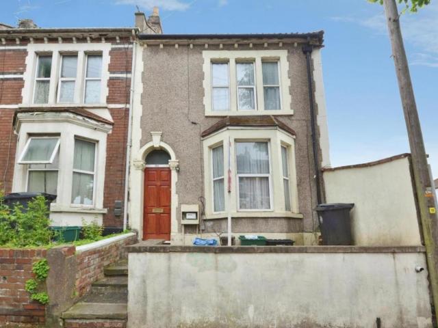 House for sale in Feckenham, City Of Bristol
