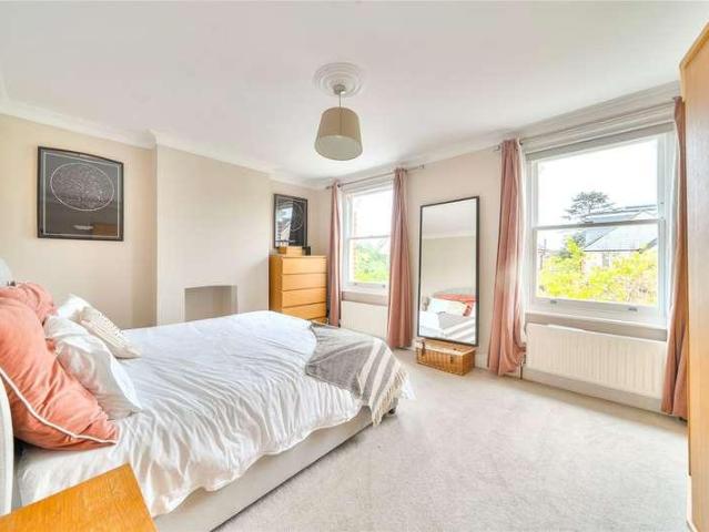 House for sale in Royal Borough of Kingston upon Thames, Greater London