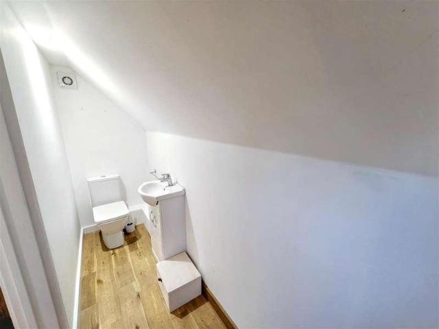 House for sale in Aldingbourne, Clapham