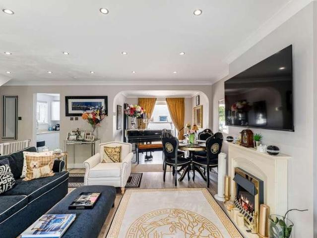 House for sale in Murdishaw, Halton