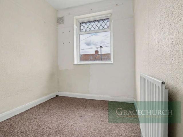 House for sale in Bowes, Greater London