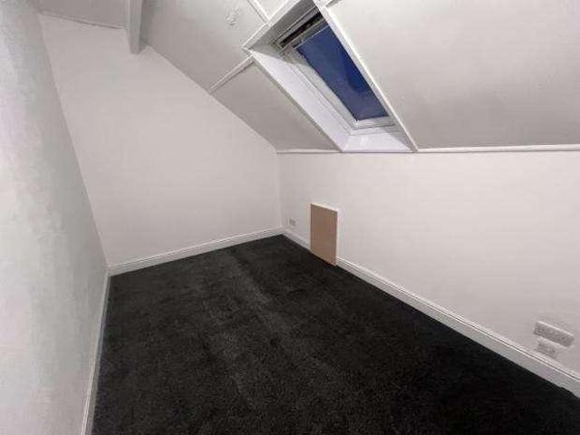 House for sale in Holmewood, West Yorkshire