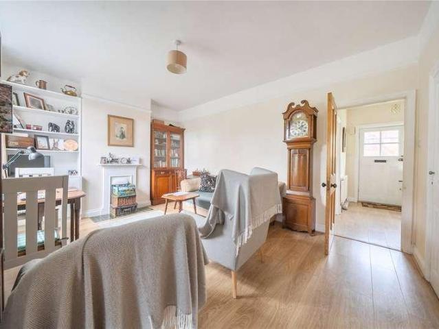 House for sale in London Borough of Ealing, Perivale