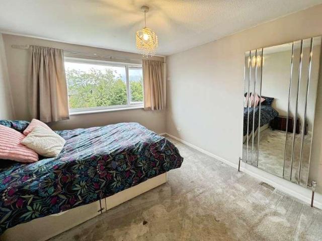 House for sale in Bradshaw, Lee Bank