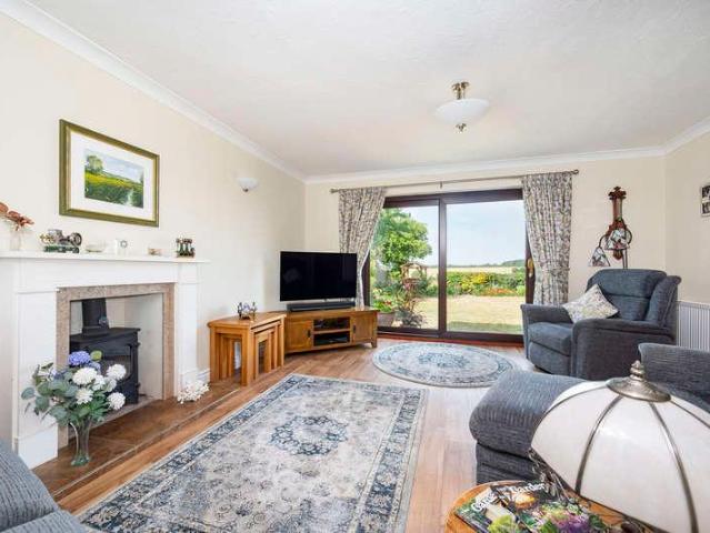 House for sale in Chelmondiston, Suffolk