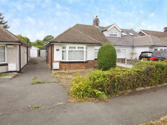 House for sale in Navestock Side, Essex