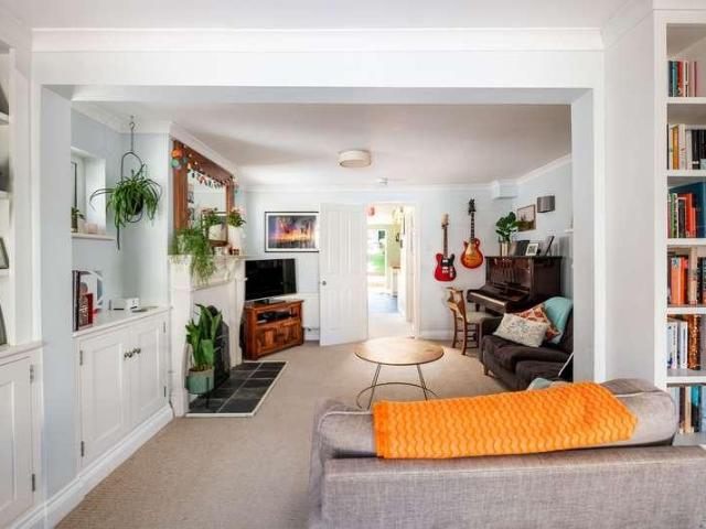 House for sale in Meadvale, Red Hill