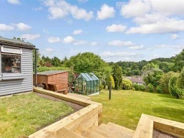 House for sale in Purley, Purley