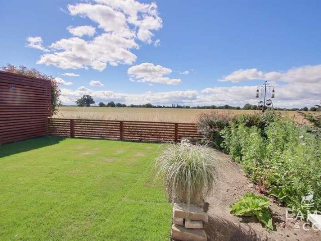 House for sale in Dale Hill, Essex
